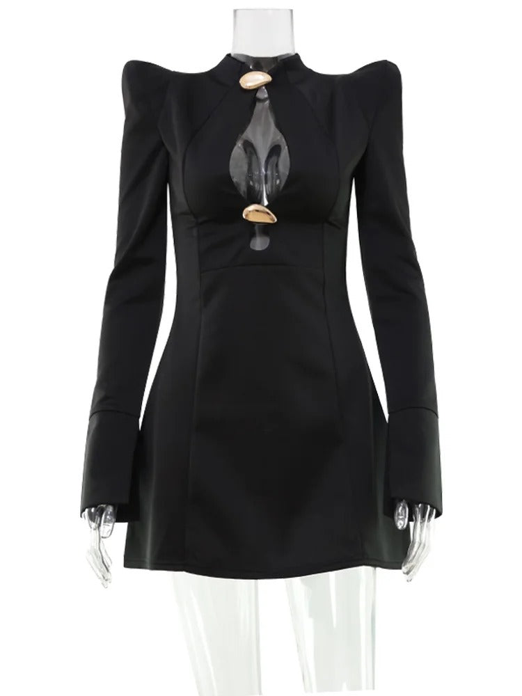Abito Mini Nero Elegante Donna – Slim Fit con Maniche Lunghe Svasate e Dettaglio Cut-Out