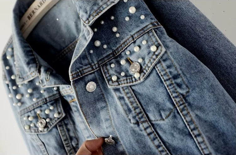 Giacca Denim con dettagli in Perle  –  Urban Elegance