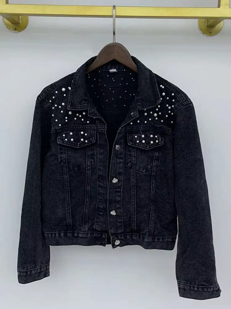 Giacca Denim con dettagli in Perle  –  Urban Elegance