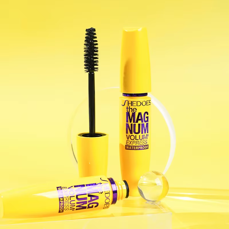 Mascara Nero 4D Effetto Extension – Volume Estremo, Allungante e Waterproof